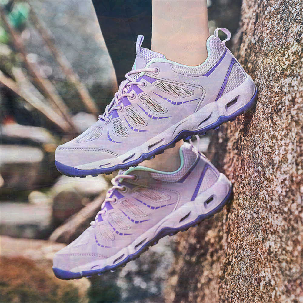 Sumer Round Tip Silver Sneaker - огляд і ціна Women'S Formal Wear Plus Size